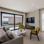 Luxury Luce Seaside Heated Pool Sauna Вилла