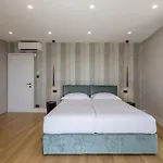 Luxury Luce Seaside Heated Pool Sauna *