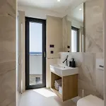 Luxury Luce Seaside Heated Pool Sauna Вилла