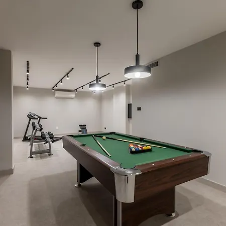 Вилла Luxury Luce Seaside Heated Pool Sauna