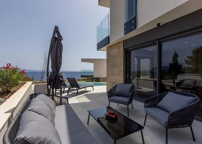 Villa Luxury Luce Seaside Heated Pool Sauna Potomje